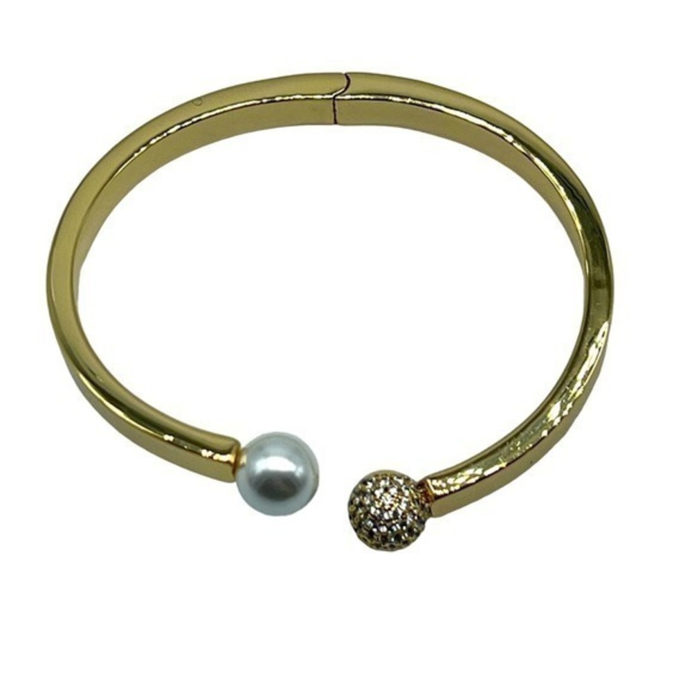 NEW REAL SIMPLE fashion gold bracelet with a pearl and mesh ball at each end